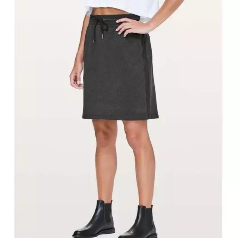 Lululemon "Start Anew" Gray Skirt High Rise Relaxed Fit Size 10 Cotton B…